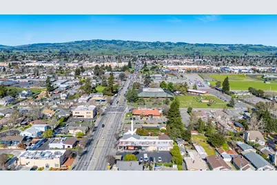 712 E Washington Street, Petaluma, CA 94952 - Photo 5