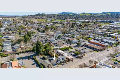 712 E Washington Street, Petaluma, CA 94952 - Photo 31