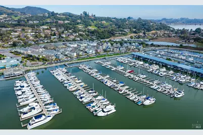 132 Loch Lomond Drive, San Rafael, CA 94901 - Photo 35