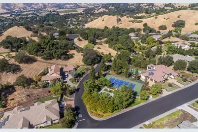 2030 Pinecrest Court, Vacaville, CA 95688 - Photo 3
