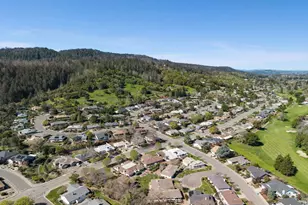 7409 Oakmont Dr, Santa Rosa, CA 95409 - Photo 43