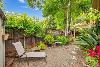 333 Orangewood Drive, Healdsburg, CA 95448 - Photo 21