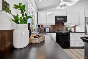 1056 Esparto Ct, Windsor, CA 95492 - Photo 15