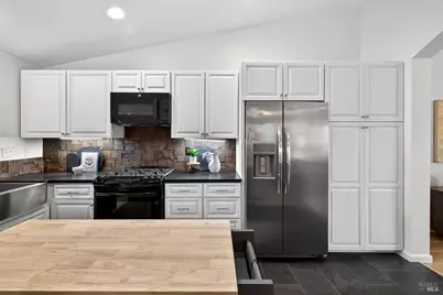 1056 Esparto Court, Windsor, CA 95492 - Photo 17