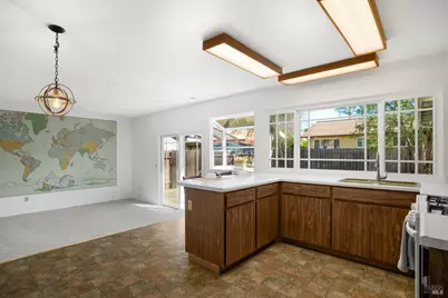 1532 Sunview Court, Santa Rosa, CA 95401 - Photo 9