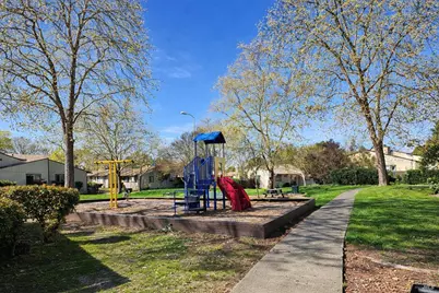 717 Blair Place, Santa Rosa, CA 95401 - Photo 21