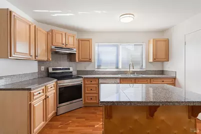 1555 W 3rd Street, Santa Rosa, CA 95401 - Photo 9