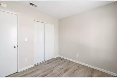 1555 W 3rd Street, Santa Rosa, CA 95401 - Photo 17