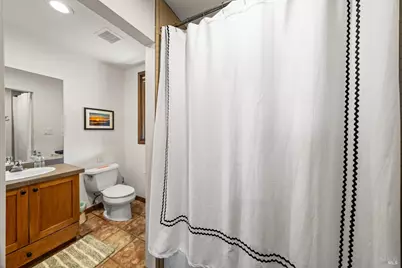 8 Circle Road, San Rafael, CA 94903 - Photo 5