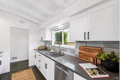 24 Porto Bello Drive, San Rafael, CA 94901 - Photo 17