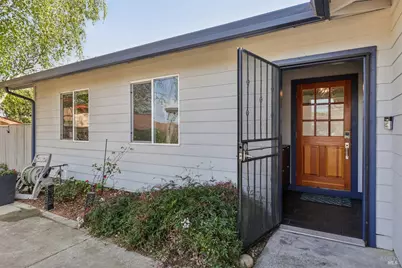 212 Eaton Court, Benicia, CA 94510 - Photo 11