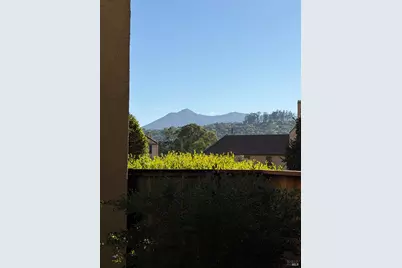 100 Marin Center Drive #31, San Rafael, CA 94903 - Photo 3