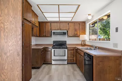 171 Chablis Way, Cloverdale, CA 95425 - Photo 3