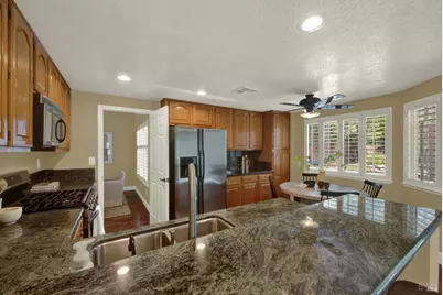 691 Harvard Court, Vacaville, CA 95687 - Photo 29