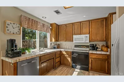 202 Songbird Court, Vacaville, CA 95687 - Photo 15