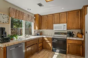 202 Songbird Ct, Vacaville, CA 95687 - Photo 15