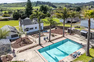 2693 Bloomfield Rd, Sebastopol, CA 95472 - Photo 1