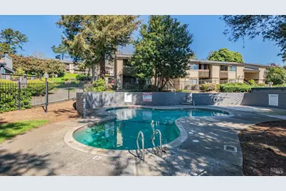 355 Parkview Terrace #B7, Vallejo, CA 94589 - Photo 19