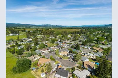 9865 Sunray Place, Windsor, CA 95492 - Photo 33