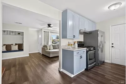 9865 Sunray Place, Windsor, CA 95492 - Photo 13