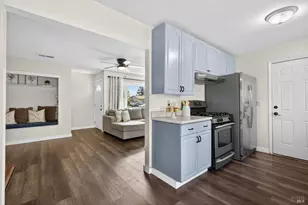 9865 Sun Ray Pl, Windsor, CA 95492 - Photo 13