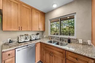 188 Country Club Ln, Napa, CA 94558 - Photo 23