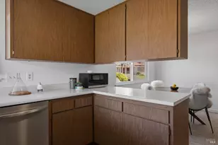 43 Aspen Meadows Cir, Santa Rosa, CA 95409 - Photo 17