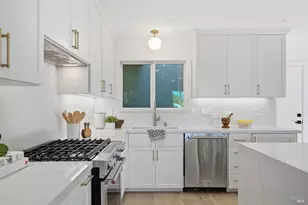 121 San Marino Dr, San Rafael, CA 94901 - Photo 15