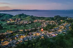 121 San Marino Dr, San Rafael, CA 94901 - Photo 3