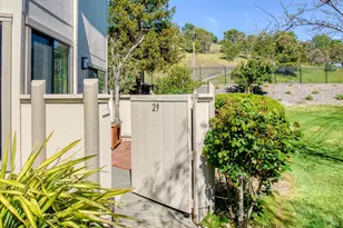 29 Sailmaker Ct, San Rafael, CA 94903 - Photo 3