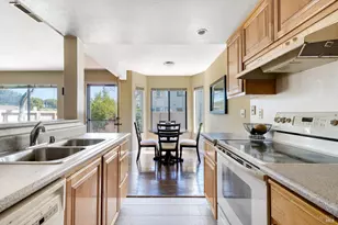 29 Sailmaker Ct, San Rafael, CA 94903 - Photo 1