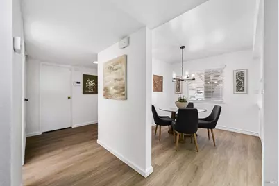 91 Grande Paseo, San Rafael, CA 94903 - Photo 3