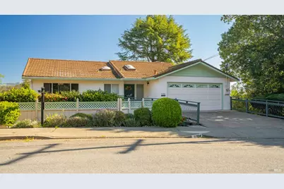 1104 Birch Drive, Petaluma, CA 94952 - Photo 3