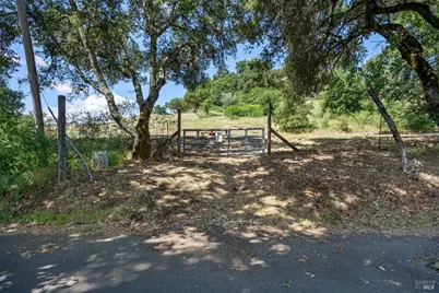 1077 Westside Road, Healdsburg, CA 95448 - Photo 21