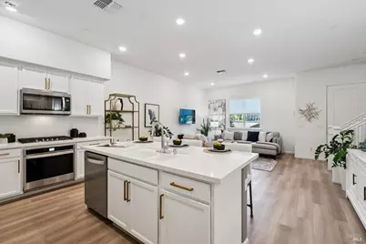 28 Lesina Way, Novato, CA 94945 - Photo 17