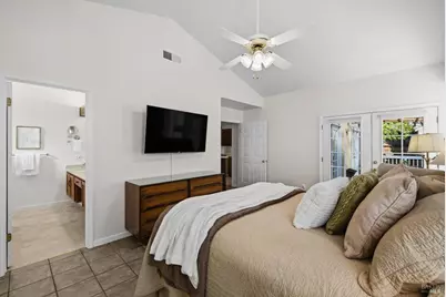 207 Laurelwood Way, Vacaville, CA 95687 - Photo 37