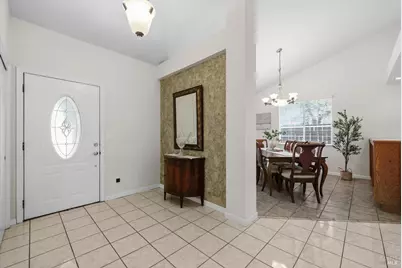 207 Laurelwood Way, Vacaville, CA 95687 - Photo 9