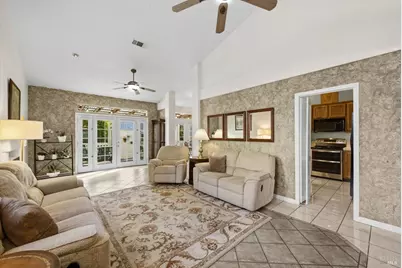 207 Laurelwood Way, Vacaville, CA 95687 - Photo 19