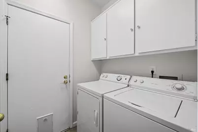 207 Laurelwood Way, Vacaville, CA 95687 - Photo 49