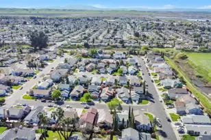 356 Jacaranda Dr, Suisun City, CA 94585 - Photo 39