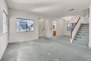 356 Jacaranda Dr, Suisun City, CA 94585 - Photo 5