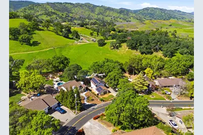 215 Wykoff Drive, Vacaville, CA 95688 - Photo 53