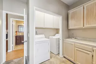 1294 Mayfield Cir, Suisun City, CA 94585 - Photo 19