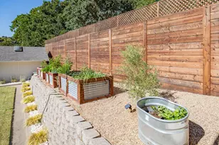 1081 Tamarisk Dr, Napa, CA 94559 - Photo 49