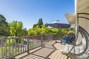 1081 Tamarisk Dr, Napa, CA 94559 - Photo 9