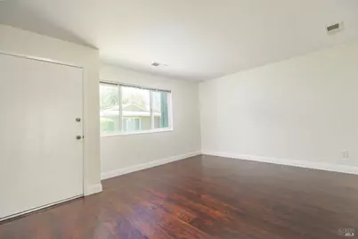 32 Oliva Drive, Novato, CA 94947 - Photo 7