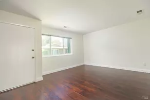 32 Oliva Dr, Novato, CA 94947 - Photo 7