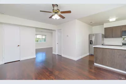 32 Oliva Drive, Novato, CA 94947 - Photo 5