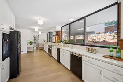 30 Chateau Place, San Rafael, CA 94901 - Photo 21