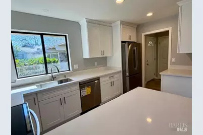 339 Twin Lakes Drive, Santa Rosa, CA 95409 - Photo 5